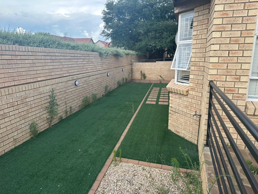 To Let 3 Bedroom Property for Rent in Pentagon Park Free State